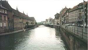 �C����ƃA���U�X�̉�